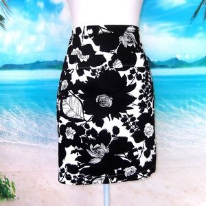 Romy Black White Floral Pencil Skirt Size